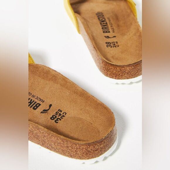 Birkenstock Madrid Big Buckle Sandal in Nubuck leather - Picture 4 of 7